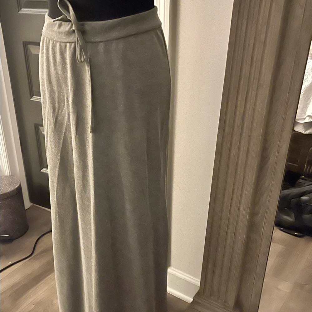 Kristin Nicole Comfy Chic Heathered Grey/Green drawstring Maxi Skirt side slits